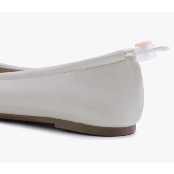 FEVERSOLE Women Size 8.5 Shoes Soft Cushion Beige Elastic Adjustable Ballet - Picture 4 of 11